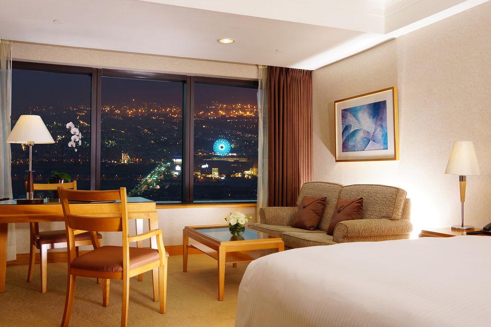 85 Sky Tower Hotel Kaohsiung Luaran gambar A room at the Conrad Istanbul