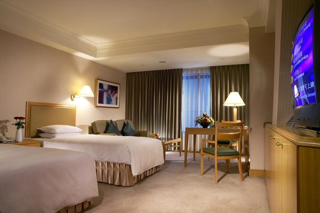 85 Sky Tower Hotel Kaohsiung Luaran gambar Deluxe Room