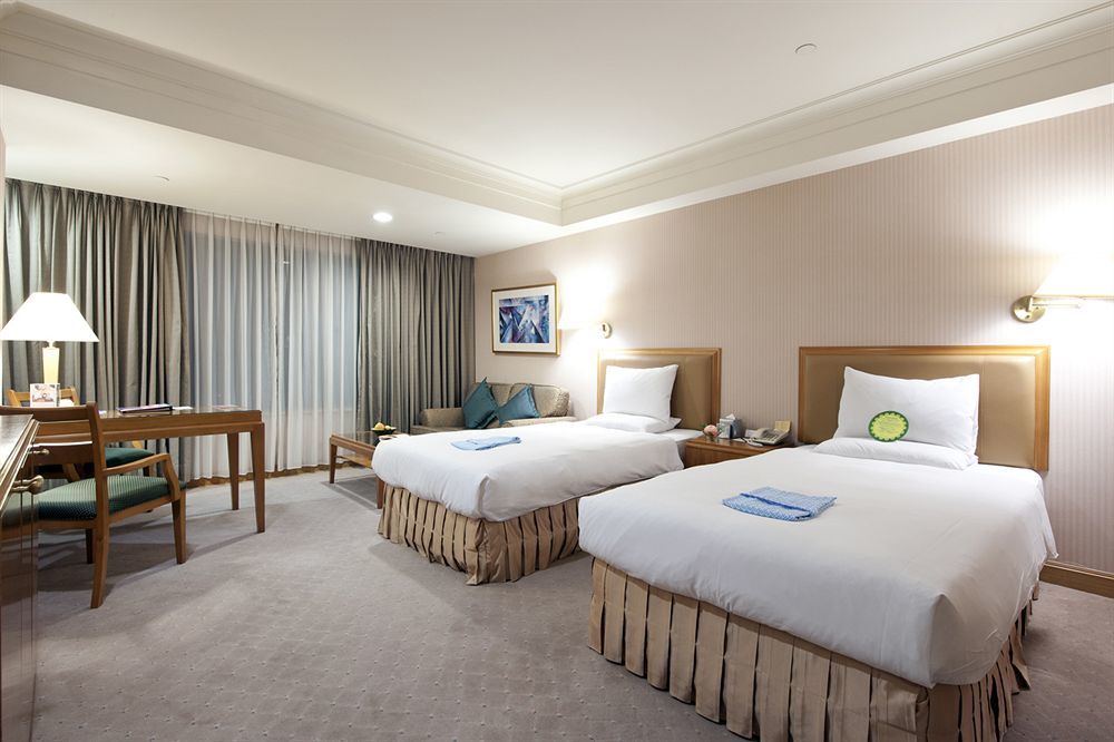 85 Sky Tower Hotel Kaohsiung Luaran gambar Deluxe Room