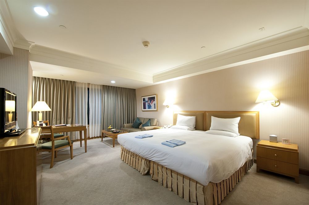 85 Sky Tower Hotel Kaohsiung Luaran gambar Deluxe Room